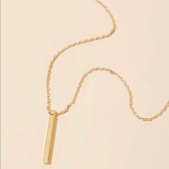 Jewelry - Gold bar necklace